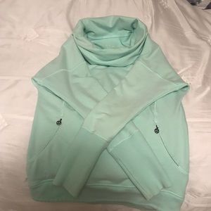 Lululemon pullover